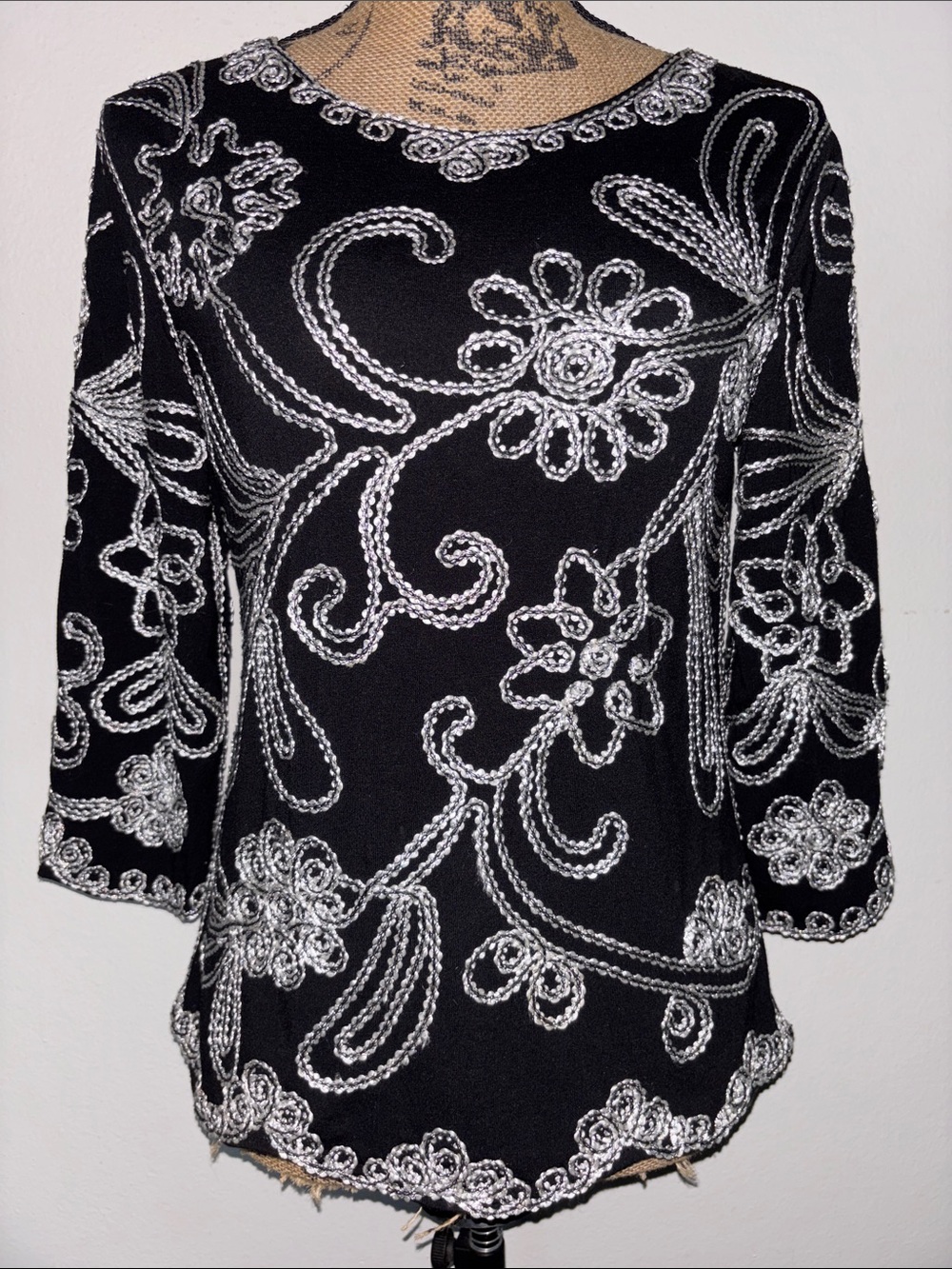 Black Floral Stitched 3/4 sleeve  Tunic Top Sz S